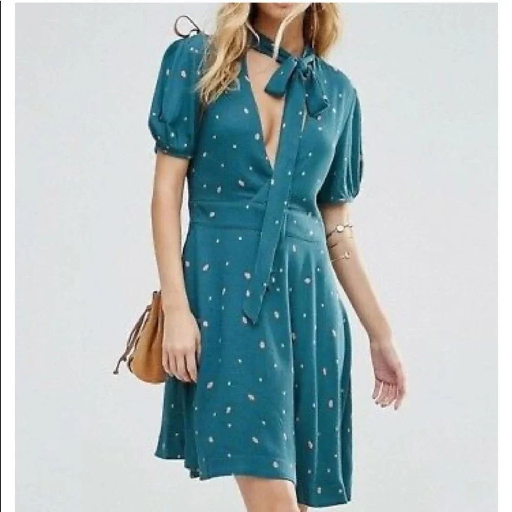 Free People Abbie Printed Mock Neck SS Mini Dress 4 - Picture 1 of 16
